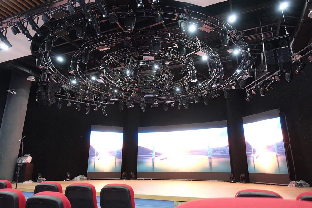 奉節(jié)電視臺演播廳